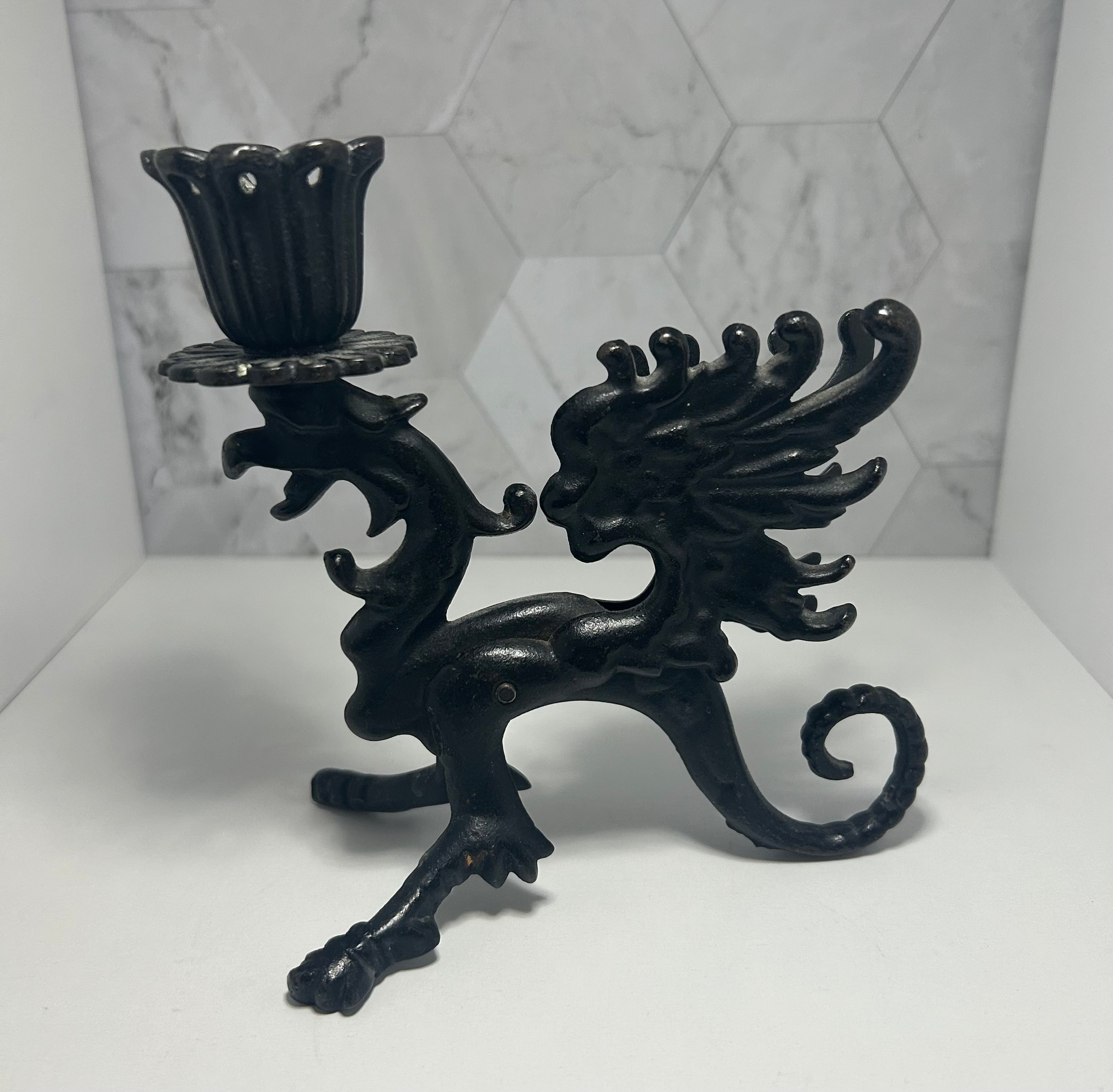 Dragon Sphere Holder