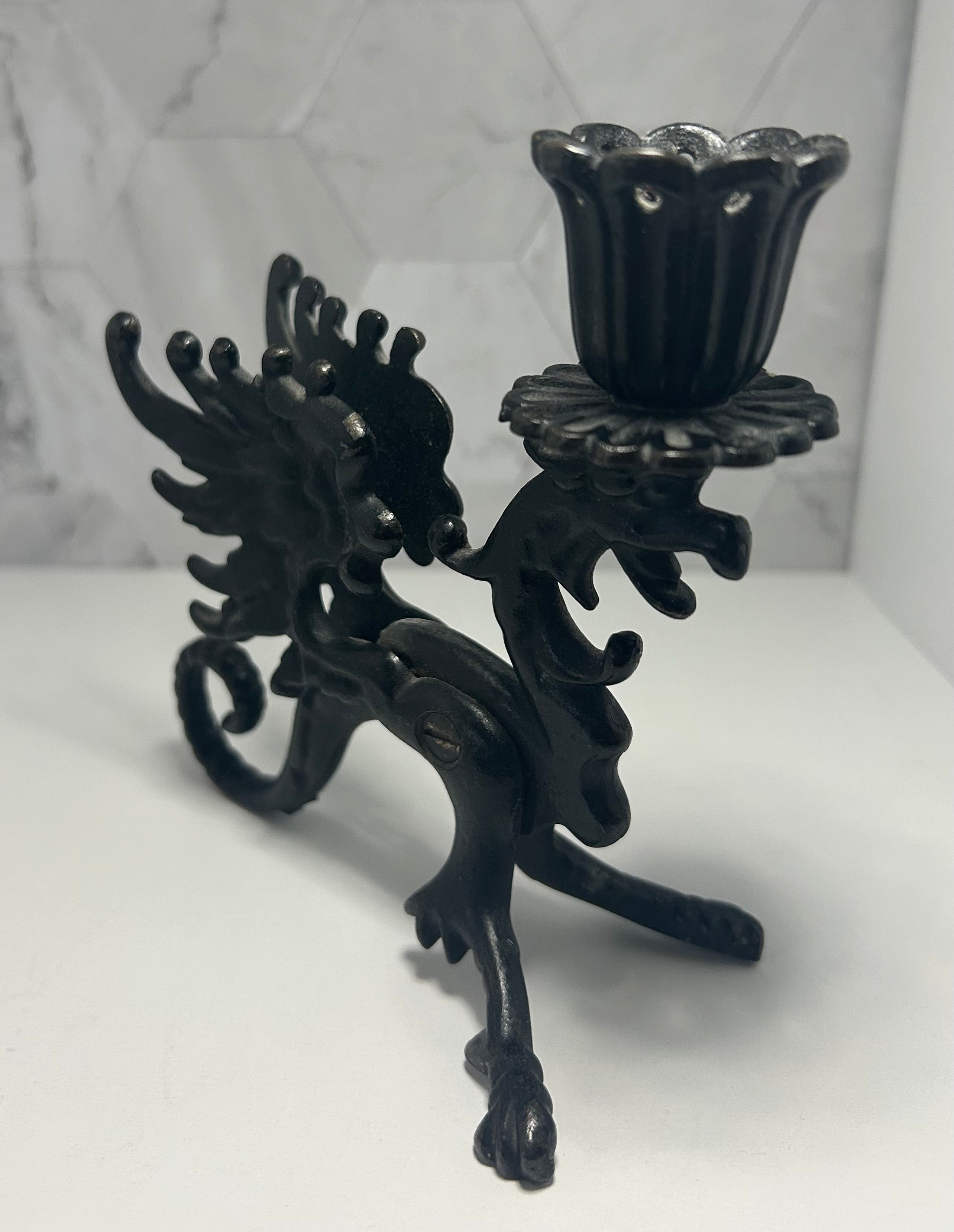 Dragon Sphere Holder